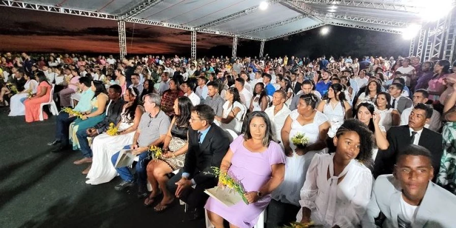 A cerimônia está marcada para o dia 19 de maio.