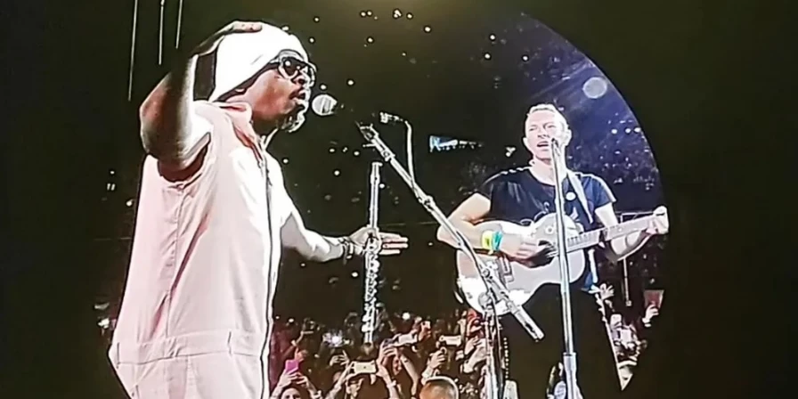 Seu Jorge canta com Coldplay m São Paulo