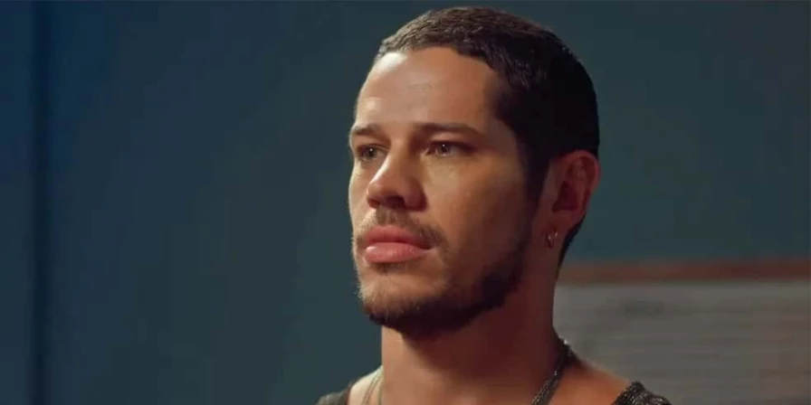 Lui (José Loreto)