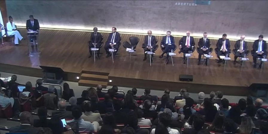 Segundo ele encontrar esse equilíbrio não é uma utopia, é uma necessidade.