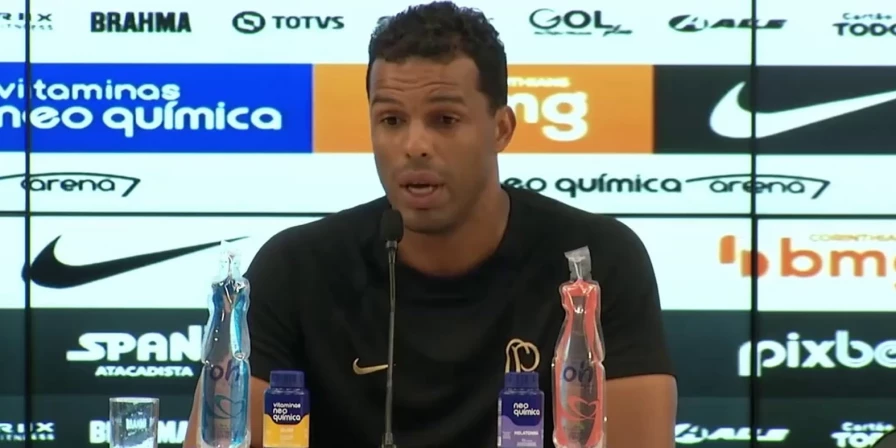Fernando Lázaro, técnico do Corinthians.