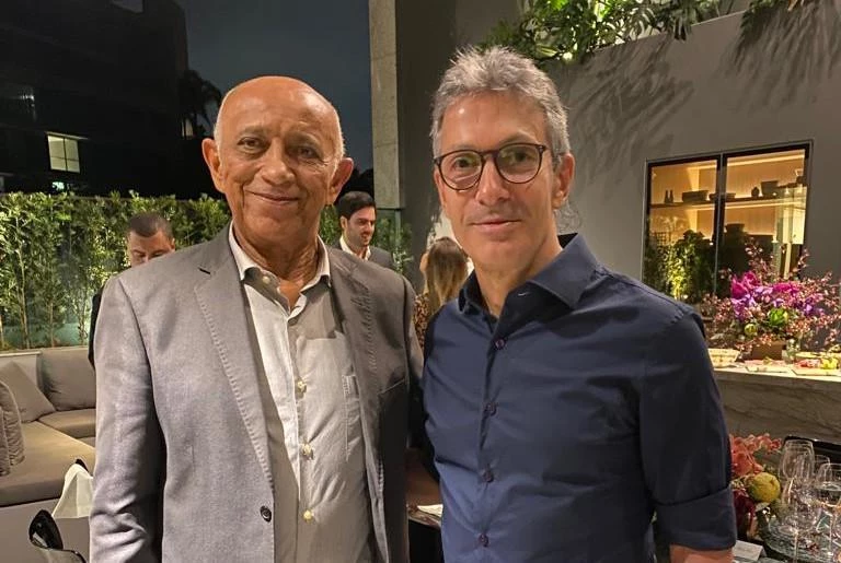 O presidente da Fiema, Edilson Baldez, com o governador de Minas Gerais, Romeu Zema