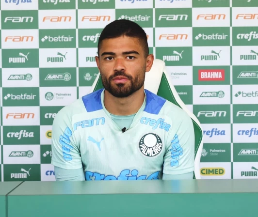 Bruno Tabata, meia-atacante do Palmeiras.