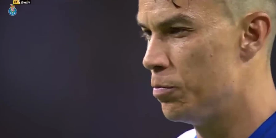 Matheus Uribe é destaque da equipe do Porto