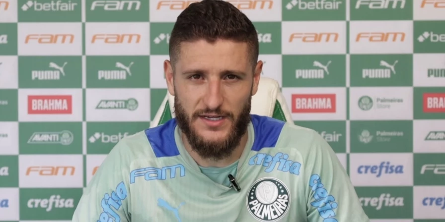 Zé Rafael, meio-campista do Palmeiras.