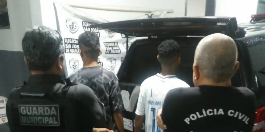 Os dois foram identificados como Gongo e Chefinho.