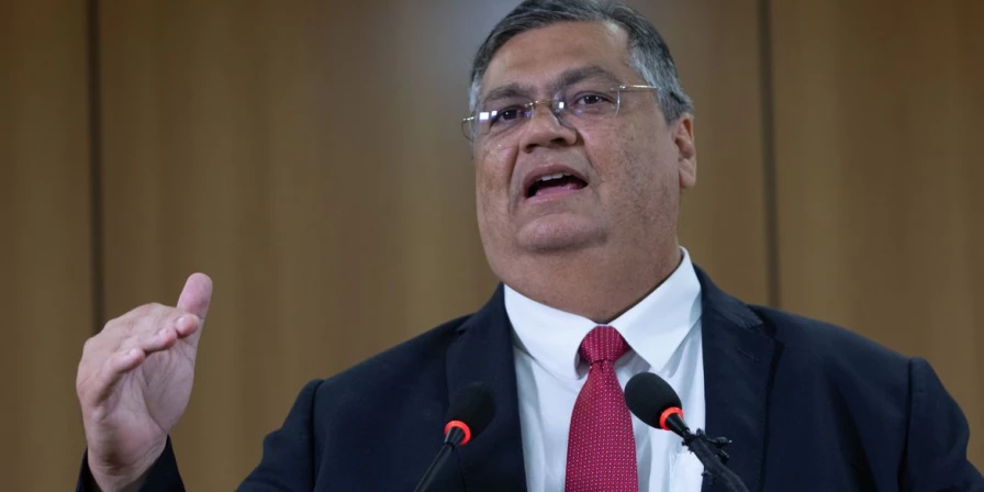 Ministro da Justiça e Segurança Pública, Flávio Dino, vai ingressar no Supremo Tribunal Federal (STF) com notícia-crime.