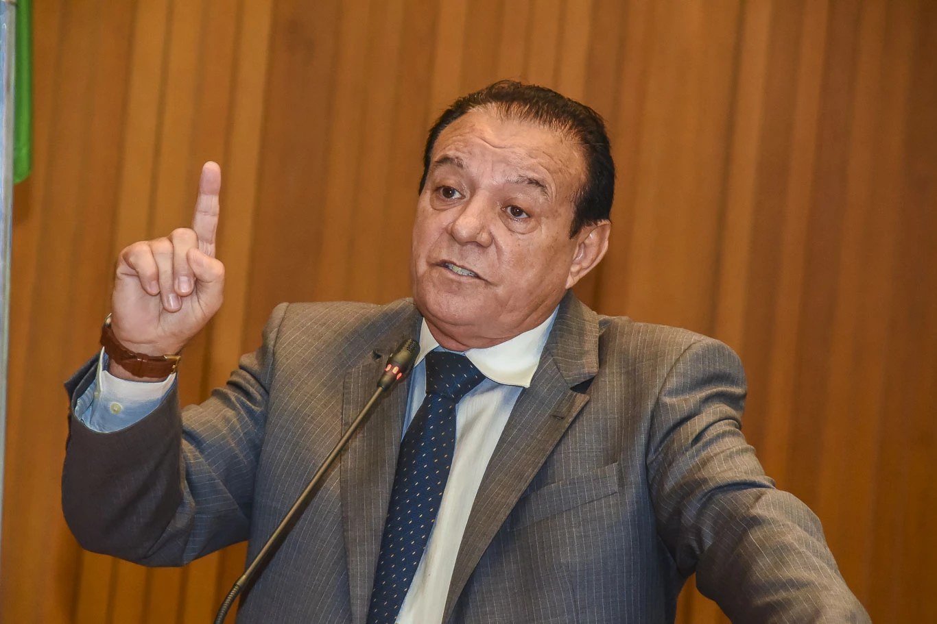 Raimundo Cutrim se apresentou à Polícia Federal em São Luís e passou a cumprir prisão domiciliar por determinação do STF.