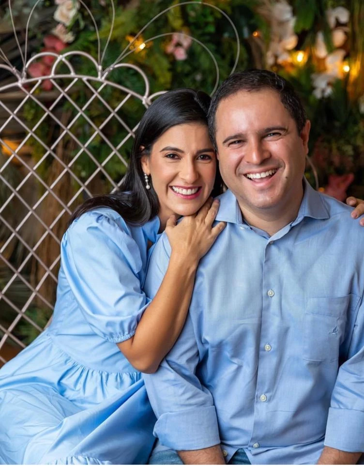 Um foco de luz num dos casais mais queridos e admirados desta cidade: o ex-prefeito de São Luís, Edivaldo Holanda Júnior e a ex-primeira dama Camila Braga
