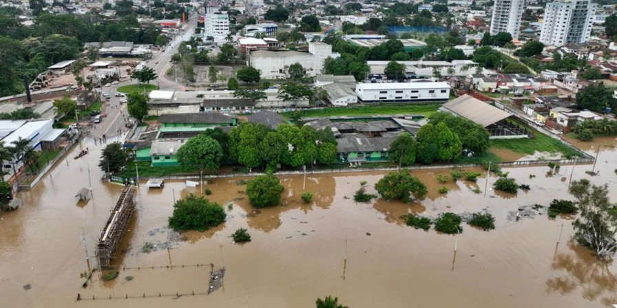 Em pouco mais de 13 horas, choveu mais da metade da média esperada para o mês de março inteiro.