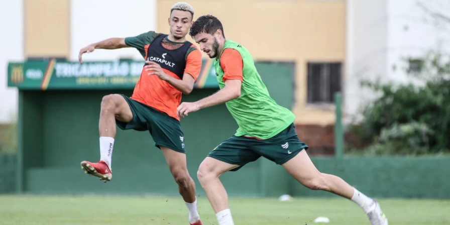 Treino do Sampaio Corrêa no CT José Carlos Macieira.