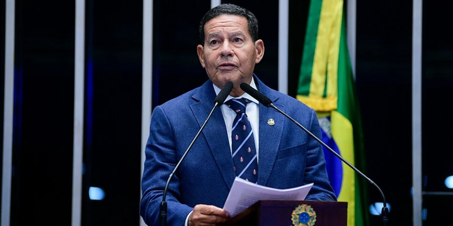 Hamilton Mourão afirmou que depois de estruturação, generais deixaram de resolver impasses na política e militares passaram a conhecer o seu papel na democracia