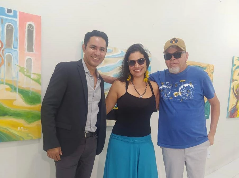 O artista plástico Joel DuMara, a cantora Flávia Bittencourt e o cantor, compositor e artista plástico Betto Pereira