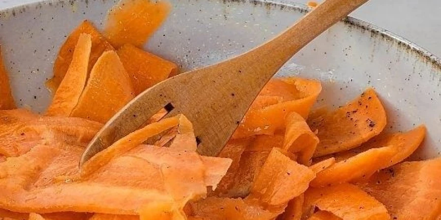 Você pode utilizar o vinagre da sua preferência, mas o vinagre de maçã confere um gostinho mais doce.