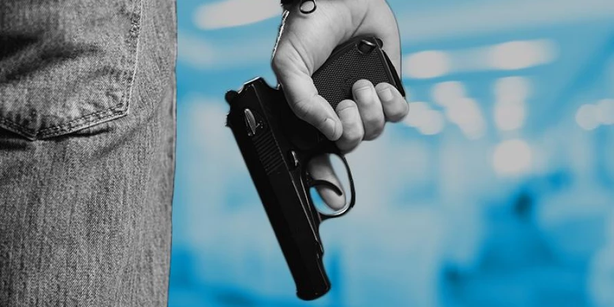Três criminosos participaram da ação criminosa.