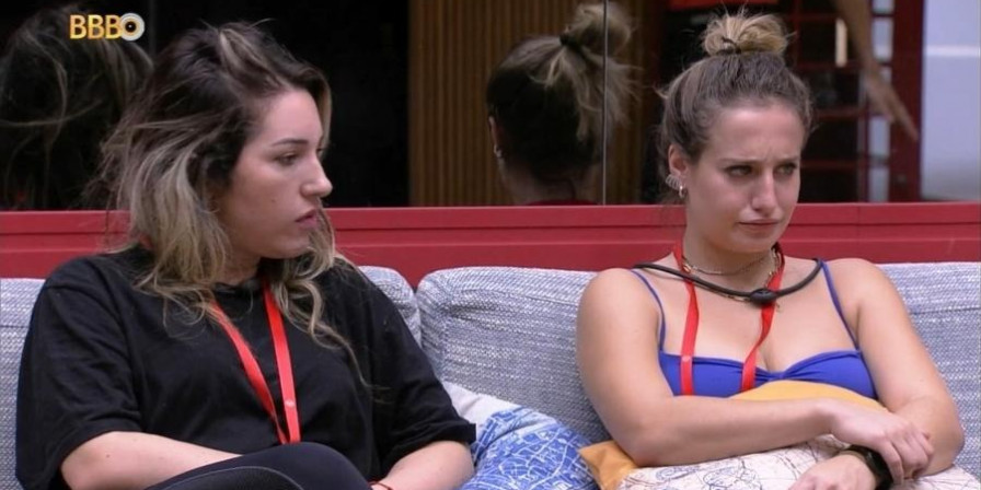 Amanda e Bruna (Foto: Reprodução/Globo)