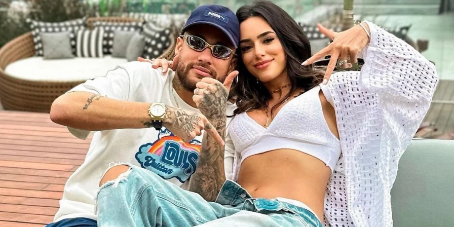 Neymar e Bruna Biancardi estão esperando um bebê.