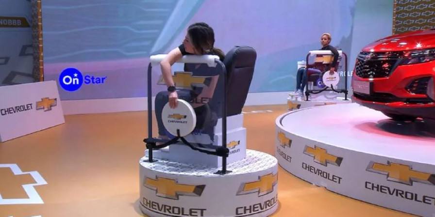 Aline Wirley e Amanda soltam a voz durante prova. (Foto: Reprodução/TV Globo)