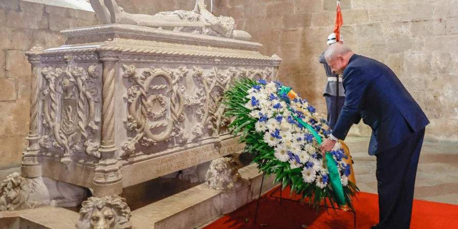 O presidente Lula durante visita a Portugal.