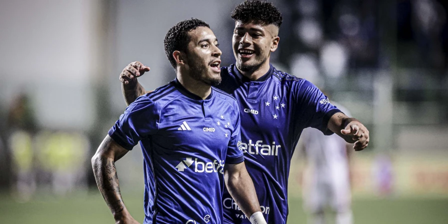 O Cruzeiro venceu o Náutico no Independência.