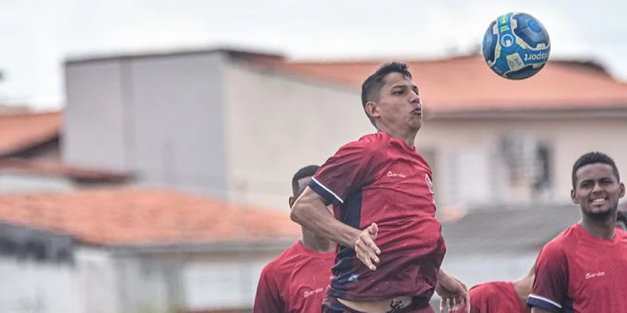 Elenco do MAC segue em preparação no CT Valério Monteiro