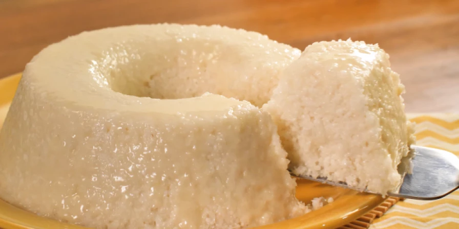Bolo de tapioca cremoso