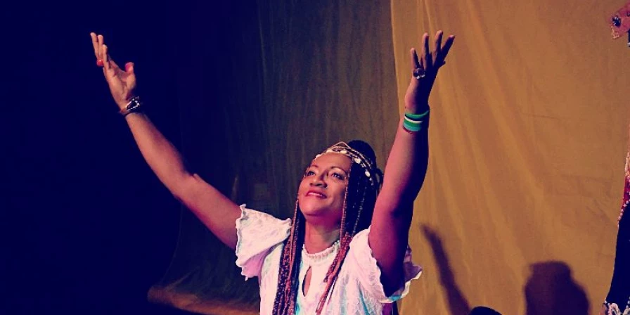 Rosa Reis fará show no 'Sarau de Bailados'