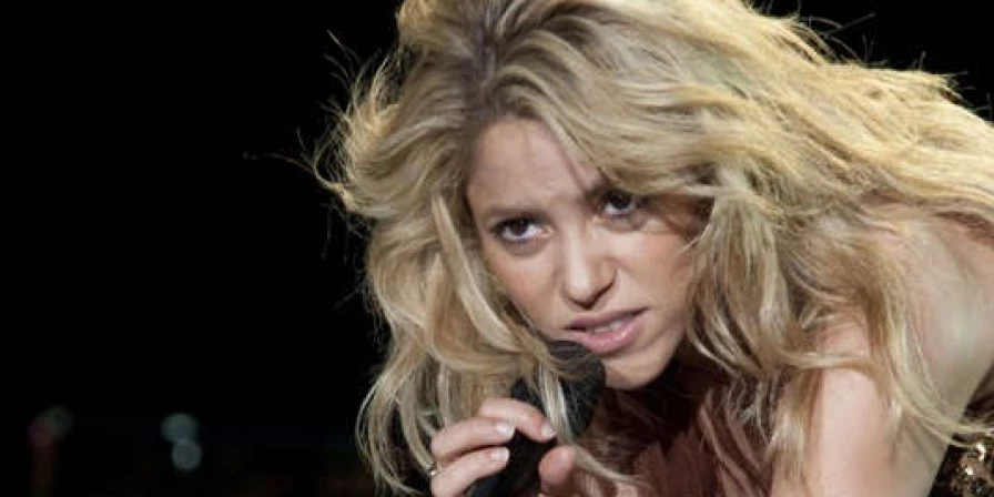 Shakira é homenageada como "Mulher do Ano"