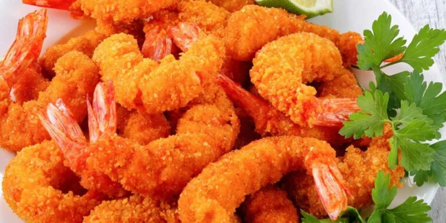 camarão à milanesa.