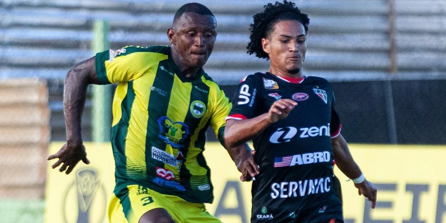 Lance da partida entre Cordino e Ferroviário, pela Série D.