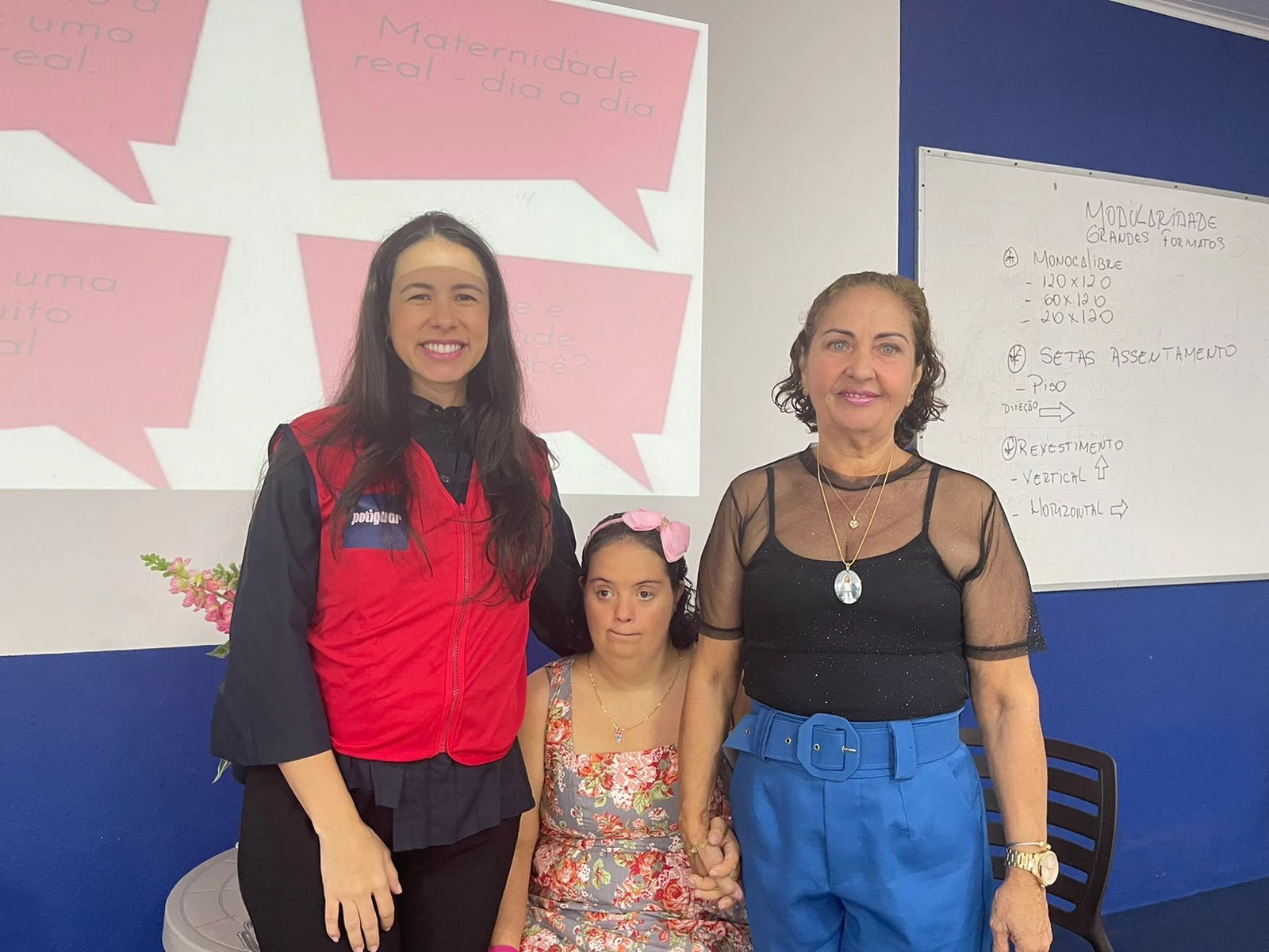 Camila Brasil, sócia do Grupo Potiguar com a mães, esposa e Pres. da APAE de São Luís, Arionildes Silva e Silva e sua filha Lena. (Foto: Divulgação / Potiguar)