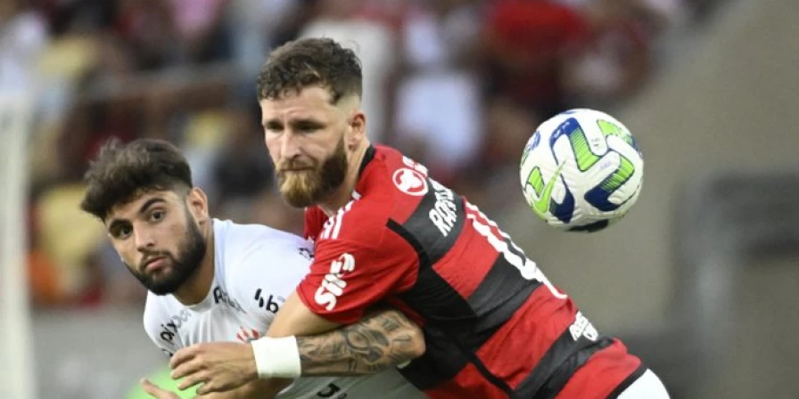 Léo Pereira, que foi para o ataque após o Flamengo fazer as cinco alterações, fez o gol lesionado