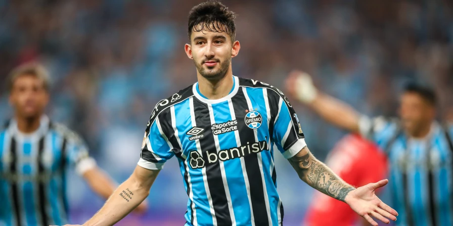 O Grêmio venceu o clássico contra o Internacional na Arena.