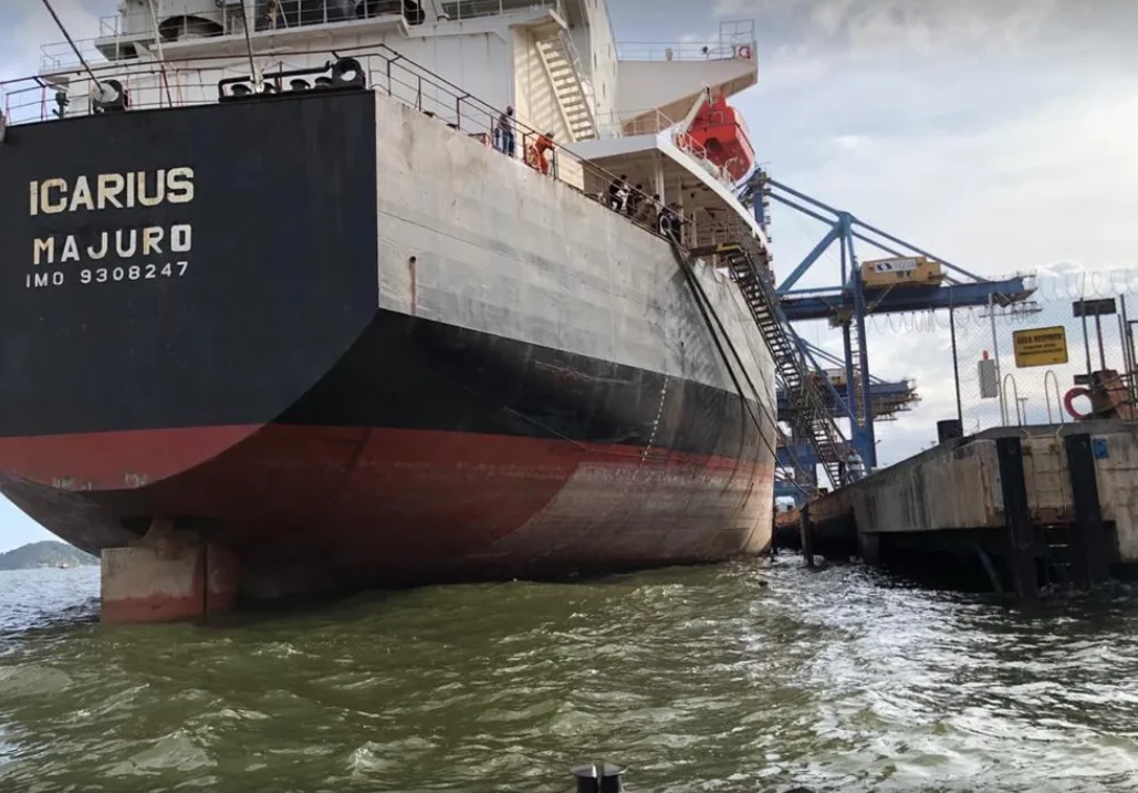 Um dos navios vistoriados pela PF em esquema de remessa de drogas.