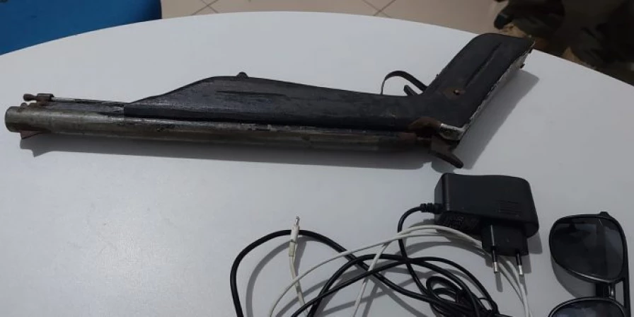 Material apreendido pela polícia.