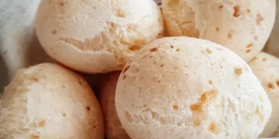 Nesse caso, asse os pães de queijo por 40 minutos aproximadamente.