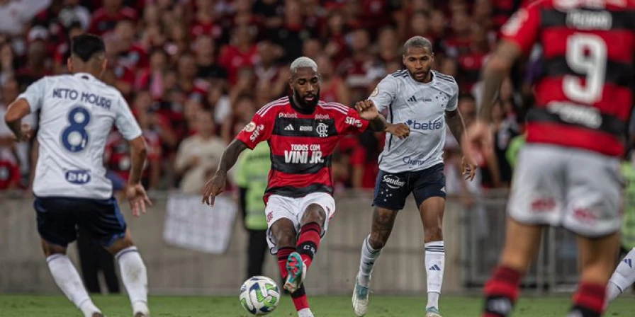 Flamengo e Cruzeiro duelaram no Maracanã