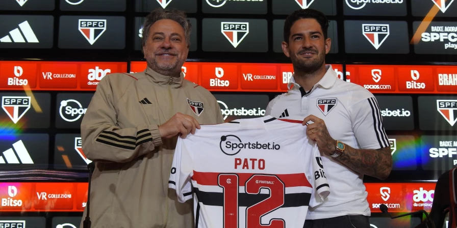 Jogador inicia de forma oficial a terceira passagem pelo clube do Morumbi