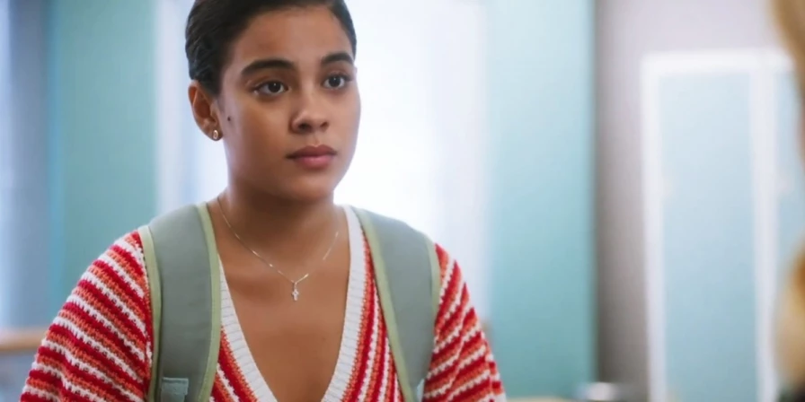 Jenifer (Bella Campos)