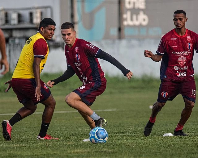Treinamento desta terça-feira (30) foi o único com portões abertos (Crédito: Hiago Ferreira)