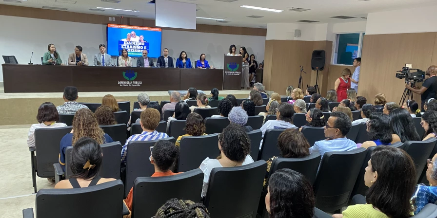 Este ano a campanha chama a atenção para os abusos relacionados à discriminação etária.