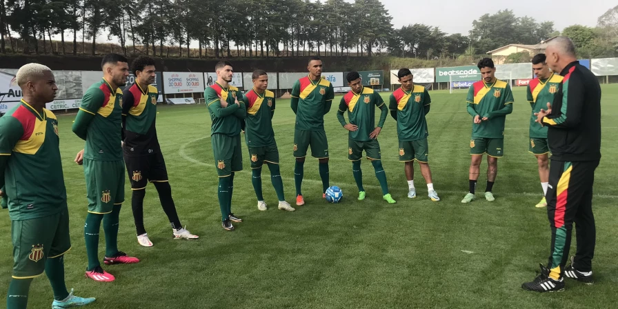 Márcio Fernandes tem apenas uma dúvida na sua equipe titular
