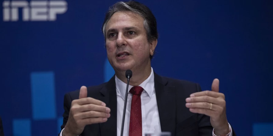 Camilo Santana, ministro da Educação.
