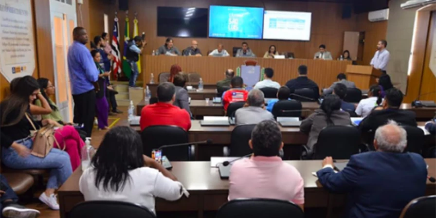 Vereadores receberam técnicos da Prefeitura que foram apresentar dados sobre impacto financeiro com reajuste a servidores públicos
