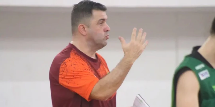 Cristian Santander, técnico do Sampaio Basquete.