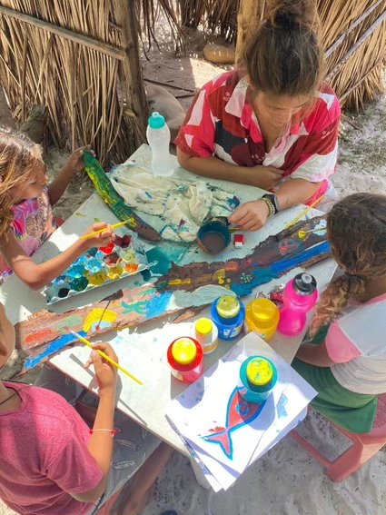 O Peixinhos da Areia promove vivências culturais e aprendizados através de atividades lúdicas. (Foto: Divulgação)