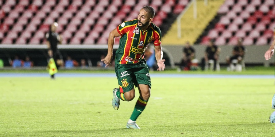 Ytalo, atacante do Sampaio Corrêa.