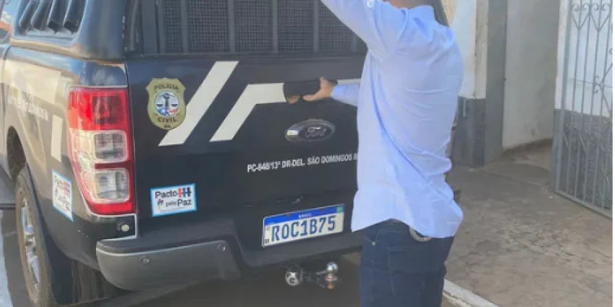 O vigia foi encaminhamento à delegacia local para os procedimentos de praxe.