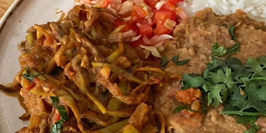 Utilize páprica defumada para dar um sabor especial no tempero da sua carne de casca de banana.