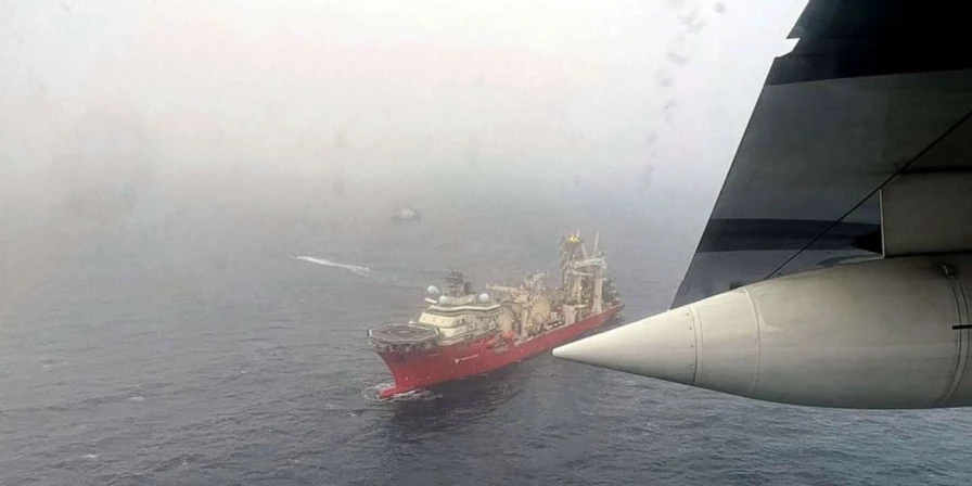 O submersível, desapareceu depois de uma hora e 45 minutos de mergulho.